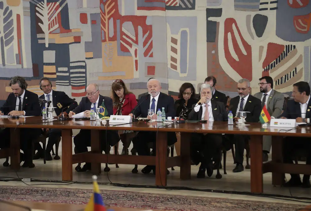 Presidente de Brasil llama a países de Sudamérica a superar diferencias y unirse detrás de objetivos comunes